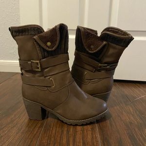 Like new, Womens Boots, Sz 10
